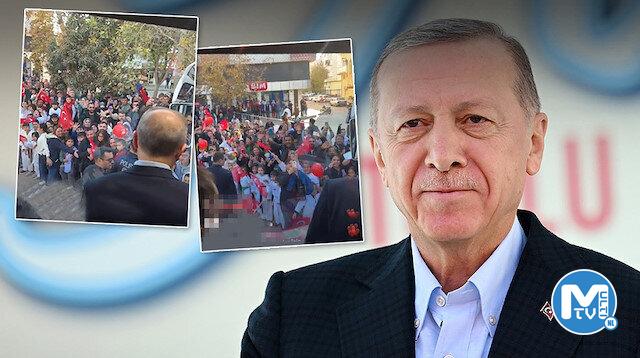 Bakan Soylu Erdoğan’ın otobüsünden paylaştı: Cenab-ı Allah millet sevgisi verirse bu her şeyin üzerindedir