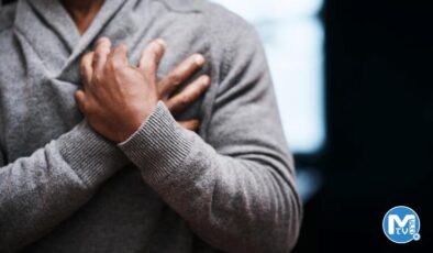 Basit bir ağrıyla başlıyor! Bu belirtiler varsa kalp krizi geçiriyor olabilirsiniz