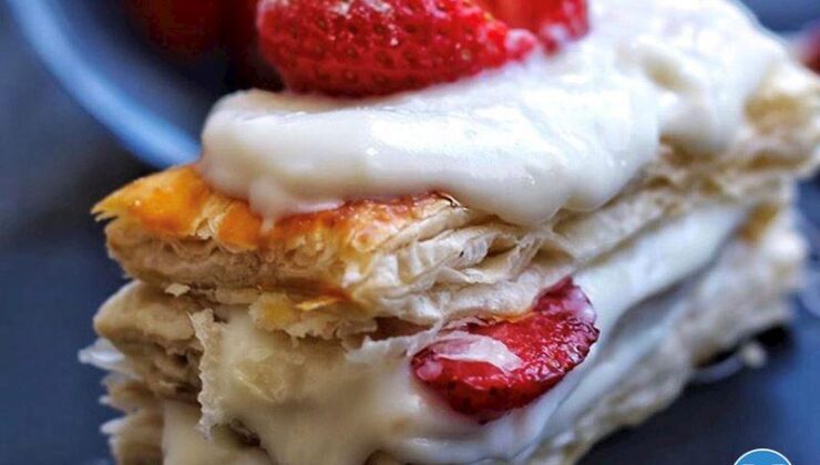 Çilek Kokusu Milföy Pasta