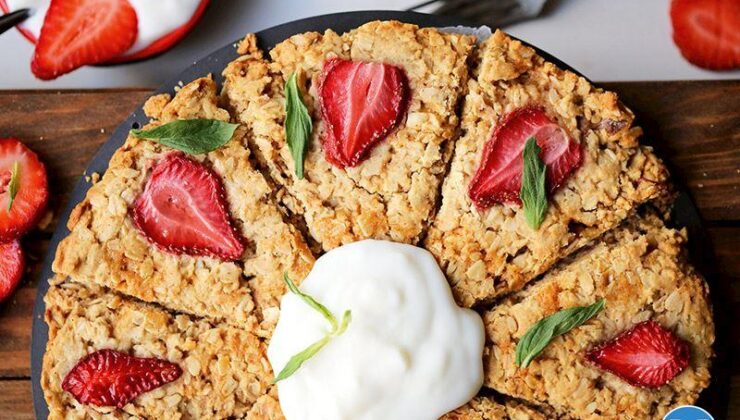 Çilekli Kıtır Kek