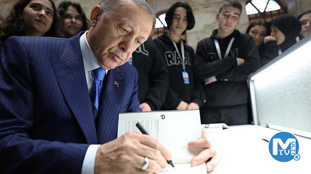 Cumhurbaşkanı Erdoğan: Cumhuriyetimizin 100’üncü yılını 100 yeni kütüphaneyle karşılıyoruz