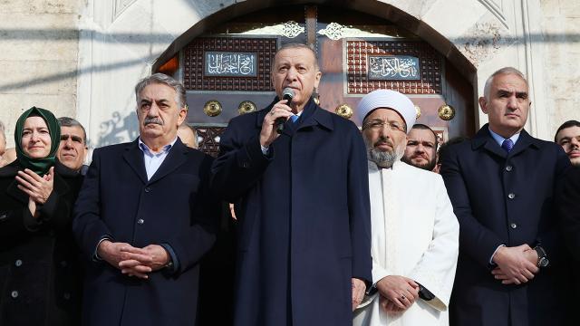 Restorasyonu tamamlanan Eminönü Yeni Cami açıldı