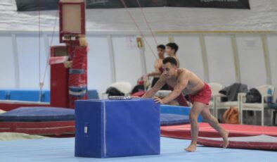 Dünya şampiyonu milli cimnastikçi Adem Asil, olimpiyatlara odaklandı Açıklaması