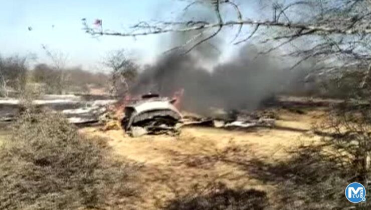 Hindistan’da iki savaş uçağı düştü: 1 ölü