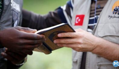 İHH, 8 ülkede 11 bin 215 adet Kur’an-ı Kerim hediye etti