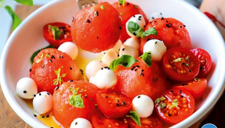 Karpuzlu Caprese Salatası