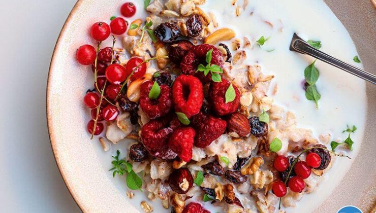 Kırmızı Meyveli Müsli