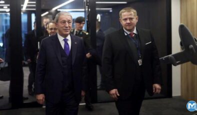 Milli Savunma Bakanı Hulusi Akar, Çekya Başbakanı ile görüştü