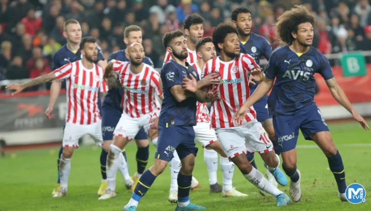 Süper Lig’de Antalyaspor ve Fenerbahçe PFDK’ya sevk edildi
