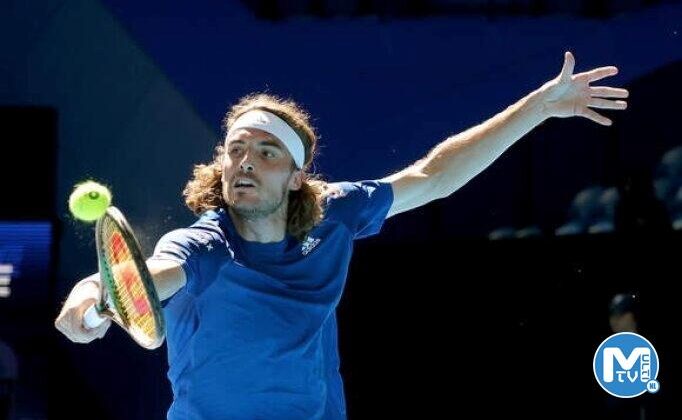 Tsitsipas ve Medvedev 3. tura yükseldi