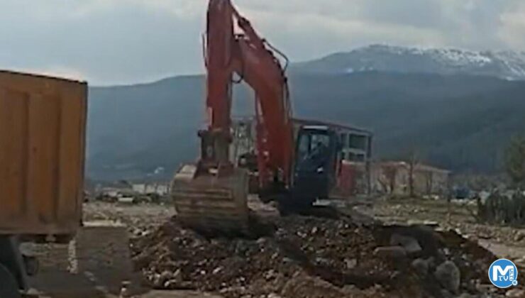 Bakan Kurum: TOKİ 855 konut için ilk kazmayı vurdu