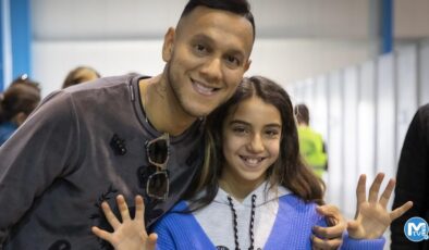 Beşiktaşlı Josef de Souza, Mersin’de depremzedeleri ziyaret etti