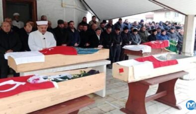 Bir aile yok oldu, tabutları yan yana dizildi