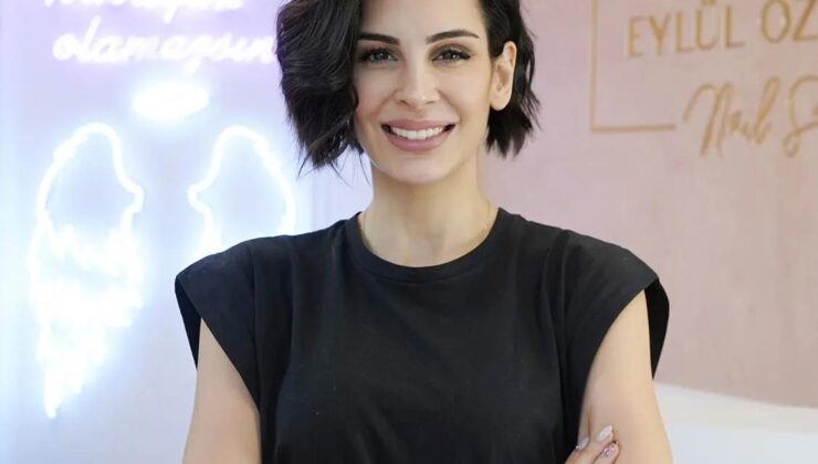 Eylül Öztürk Evini Depremzede Aileye Açtı