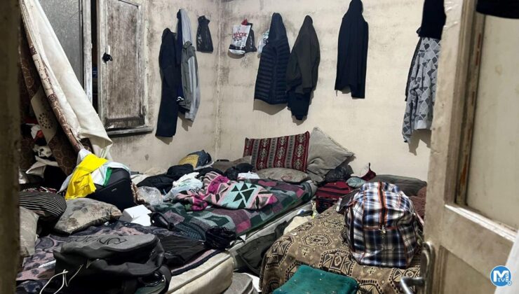 Koğuşa çevrilen evlerde 94 kaçak yakalandı