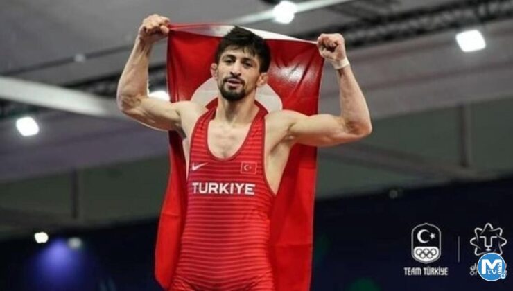 Milli güreşçi Kerem Kamal, Mısır’dan altın madayla ile döndü