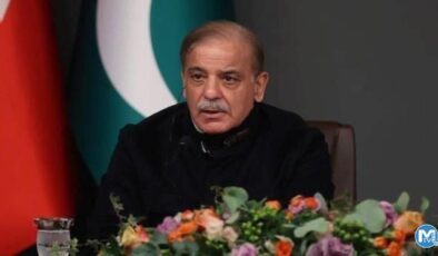 Pakistan Başbakanı, depremzedeler için “hava, kara ve deniz köprüsü” kurulduğunu söyledi