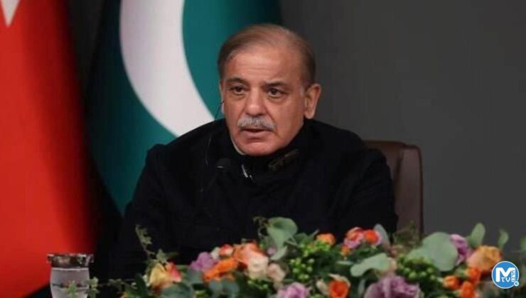 Pakistan Başbakanı, depremzedeler için “hava, kara ve deniz köprüsü” kurulduğunu söyledi