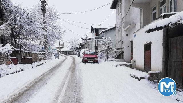 Uludağ’da kar kalınlığı bir metreye yaklaştı: Ekipler teyakkuzda