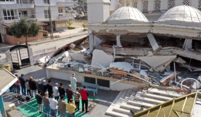 “Asrın felaketi”nin yaşandığı Hatay’da cuma namazı kılındı