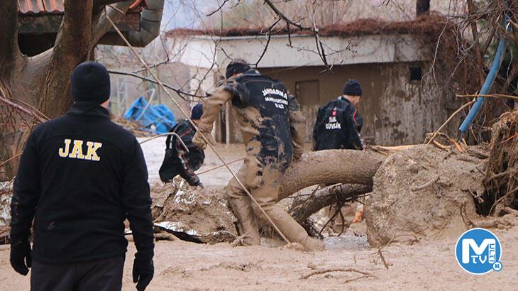 Adıyaman’da sel: Anne ve kızı aranıyor