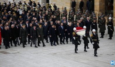Anıtkabir’de 18 Mart Şehitleri’ni anma töreni düzenlendi