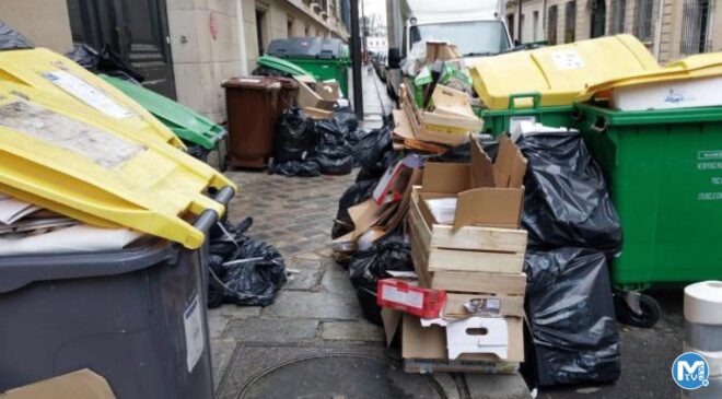 Fransa’da çöp krizi: Yetkililer birbirine girdi