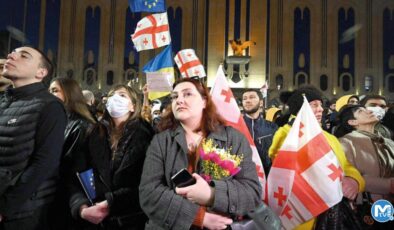 Gürcistan’da tartışmalı tasarı geri alındı