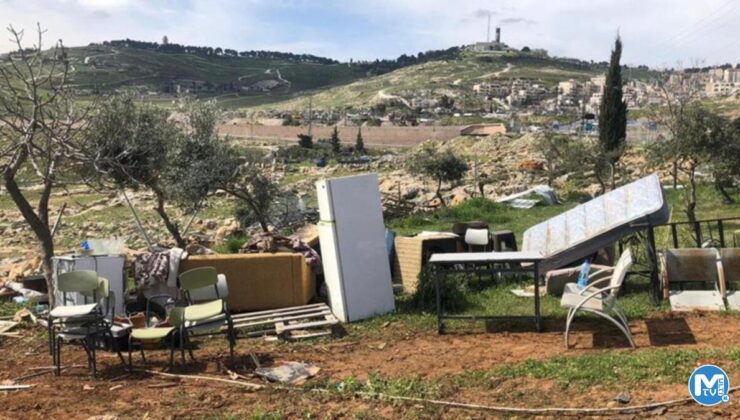 İsrail güçleri, Filistinlilerin evlerini yıkmayı sürdürüyor