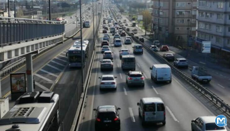 İstanbul’da haftanın ilk iş gününde trafik yoğunluğu!