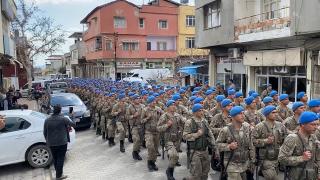 Hatay’daki askerler kentten komando marşıyla ayrıldı