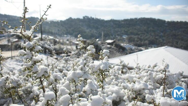 Mart kapıdan baktırdı! İzmir’e de kar yağdı