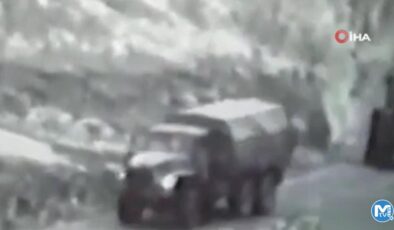 Rus barış gücü, Ermeni grupların Karabağ’a yasa dışı askeri sevkiyatına eşlik ediyor