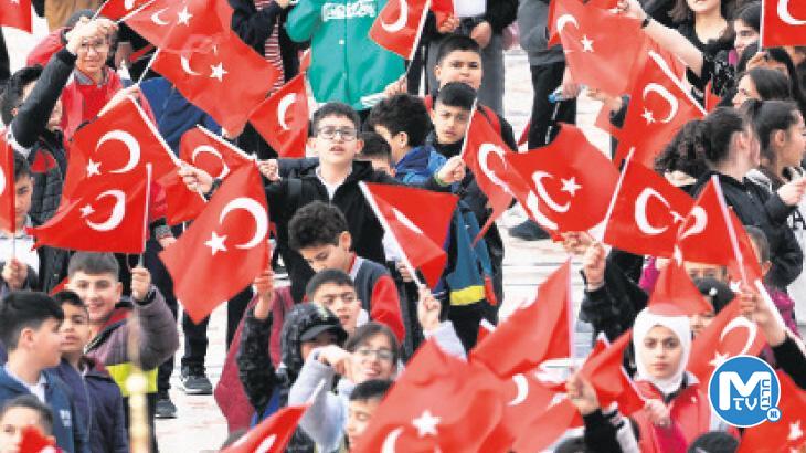 7’den 70’e herkes Anıtkabir’e akın etti