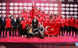 Avrupa Şampiyonası’nda milli güreşçilerden 17 madalya