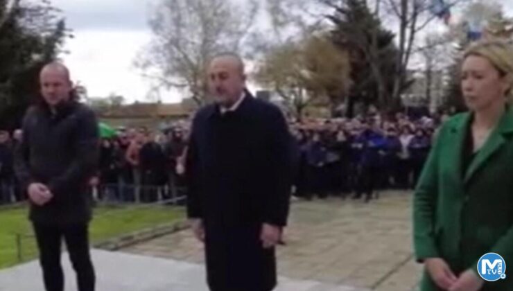 Dışişleri Bakanı Çavuşoğlu, Bulgaristan’da şehitler anıtını ziyaret etti
