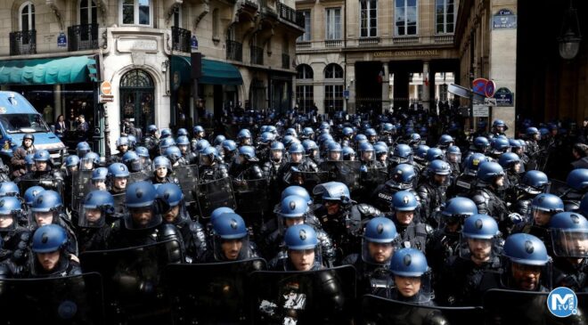 Fransa’da polislerin ırkçı söylemlerini ifşa eden Afrikalı yeniden gözaltına alındı