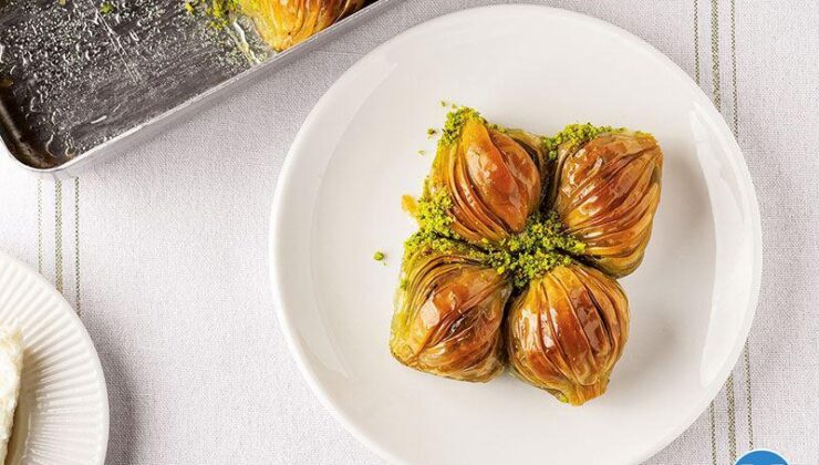 Hazır Yufkadan Midye Baklava