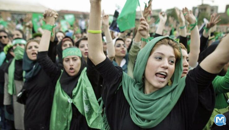 İran Cumhurbaşkanı’ndan başörtüsü açıklaması: Bu meseleyi çözeceğiz