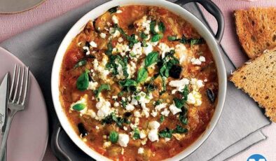 PATLICANLI VE BEYAZ PEYNİRLİ MENEMEN