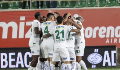 Ümraniyespor yine kaybetti! Alanyaspor yeni hocasıyla kazandı