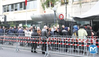 Yurt dışı seçmen sandık başında