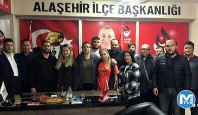 Alaşehir’de Zafer Partisi ilçe teşkilatı istifa etti