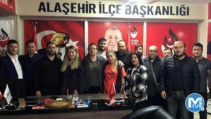 Alaşehir’de Zafer Partisi ilçe teşkilatı istifa etti