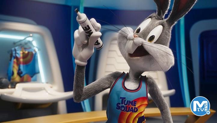 Bugs Bunny beyazperdeye dönüyor
