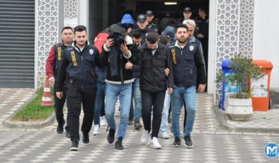 Depremzedeleri konteyner vaadiyle dolandırdılar