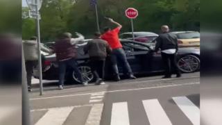 Fransa’da Türk seçmenlerin aracına saldırı