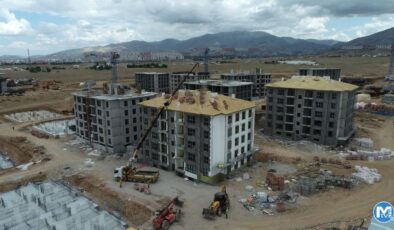 Erdoğan: Deprem konutlarının teslimatına ekim-kasım itibarıyla başlıyoruz