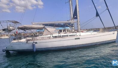 FETÖ’den aranan 6 kişi İzmir açıklarında tekneyle yurt dışına kaçmaya çalışırken yakalandı