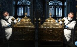 Hırka-i Saadet’in korunduğu oda 5 asırlık gelenekle temizlendi